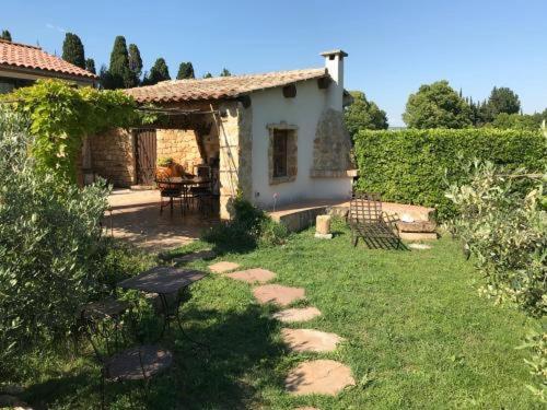 Dans Mas Provencal Apartment