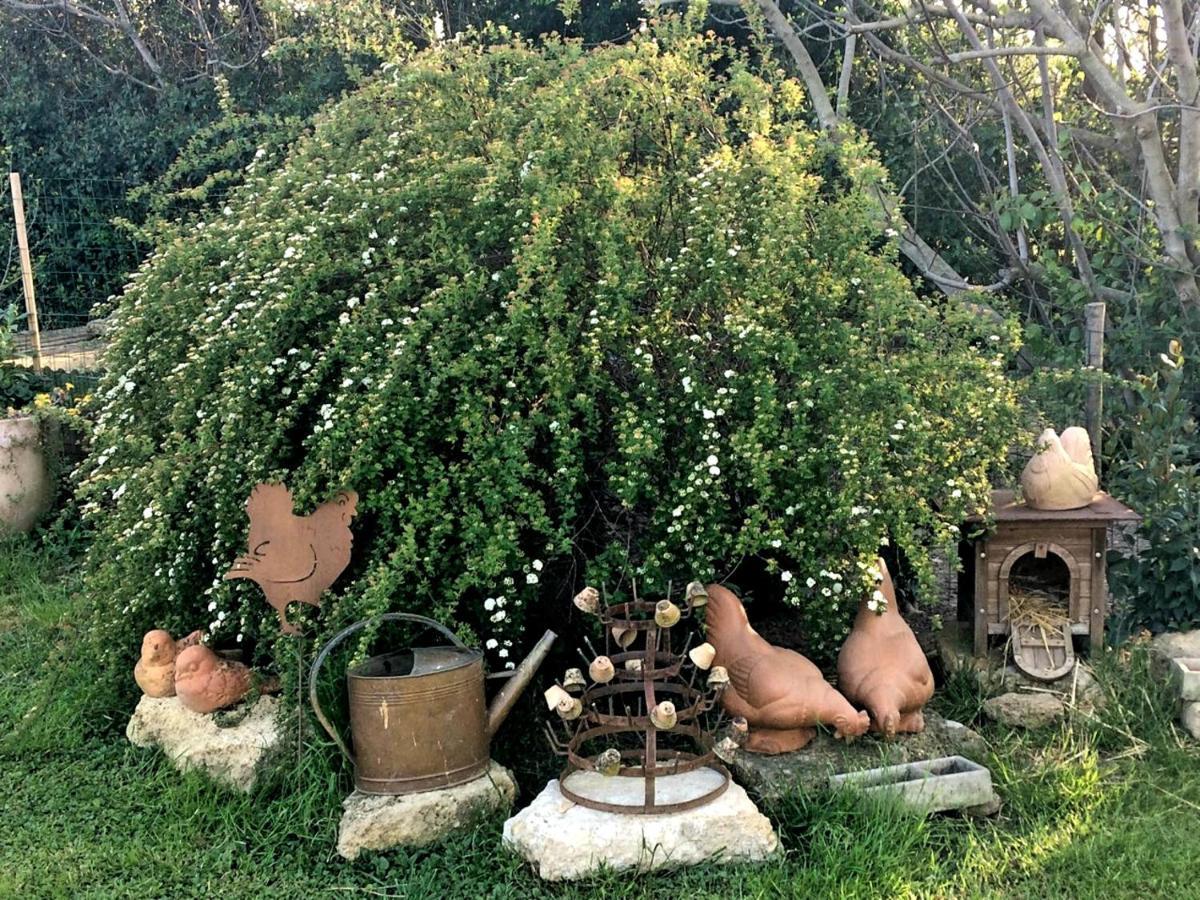 Dans Mas Provencal Apartment Grans