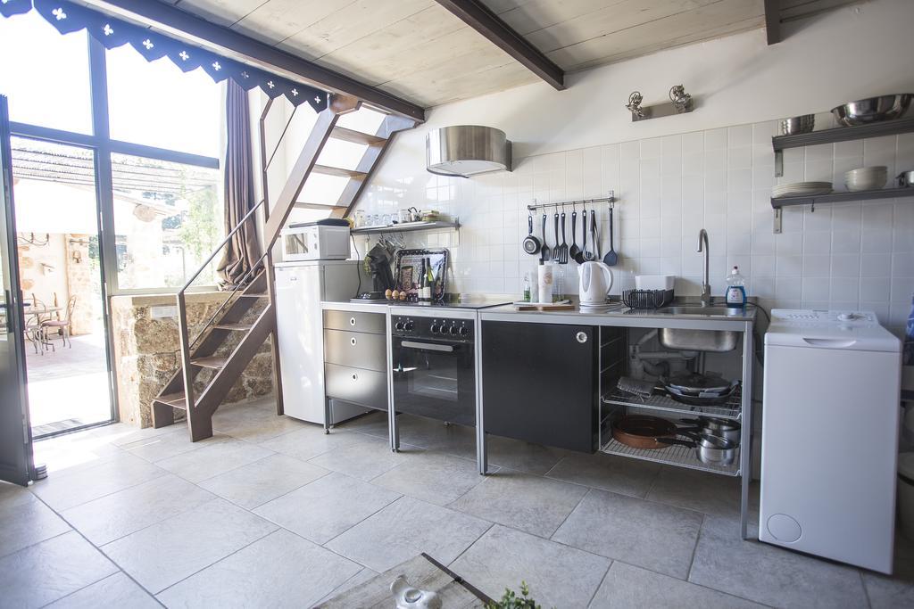 Dans Mas Provencal Apartment