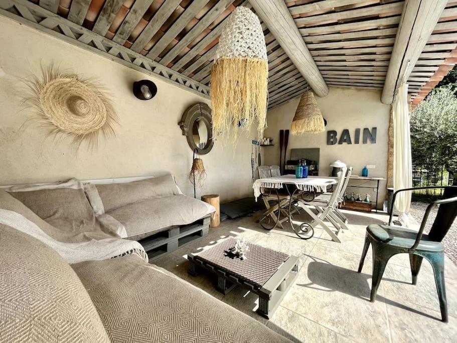 Apartment Dans Mas Provencal *