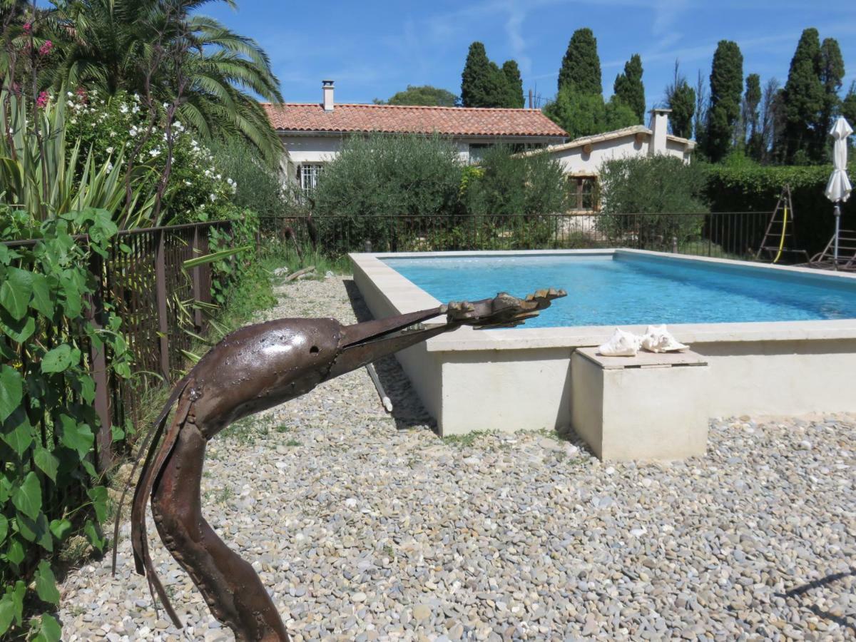 Dans Mas Provencal * Grans