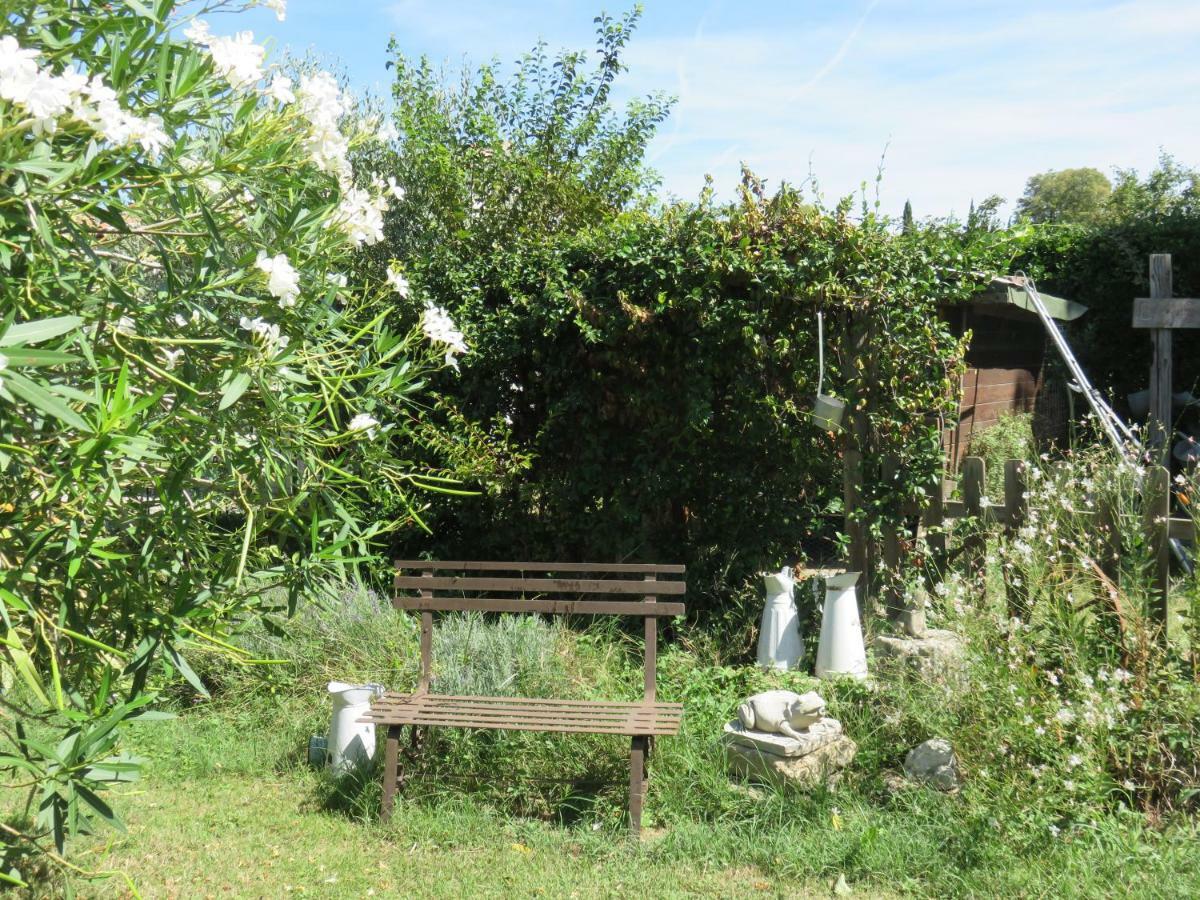Apartment Dans Mas Provencal Grans